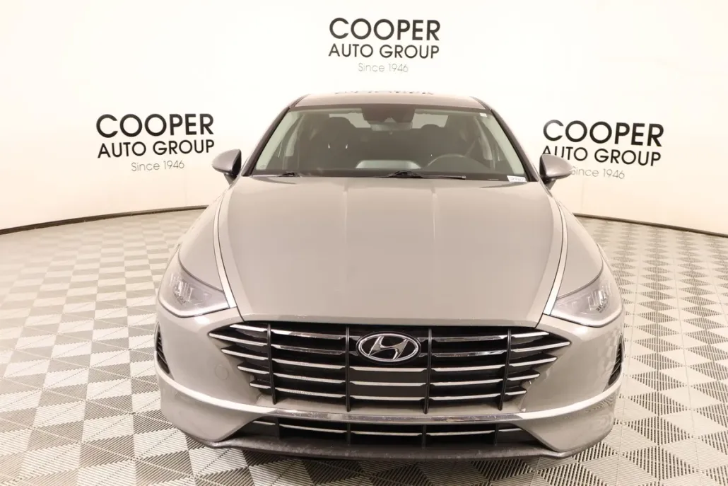 2023 Hyundai Sonata SE photo 1