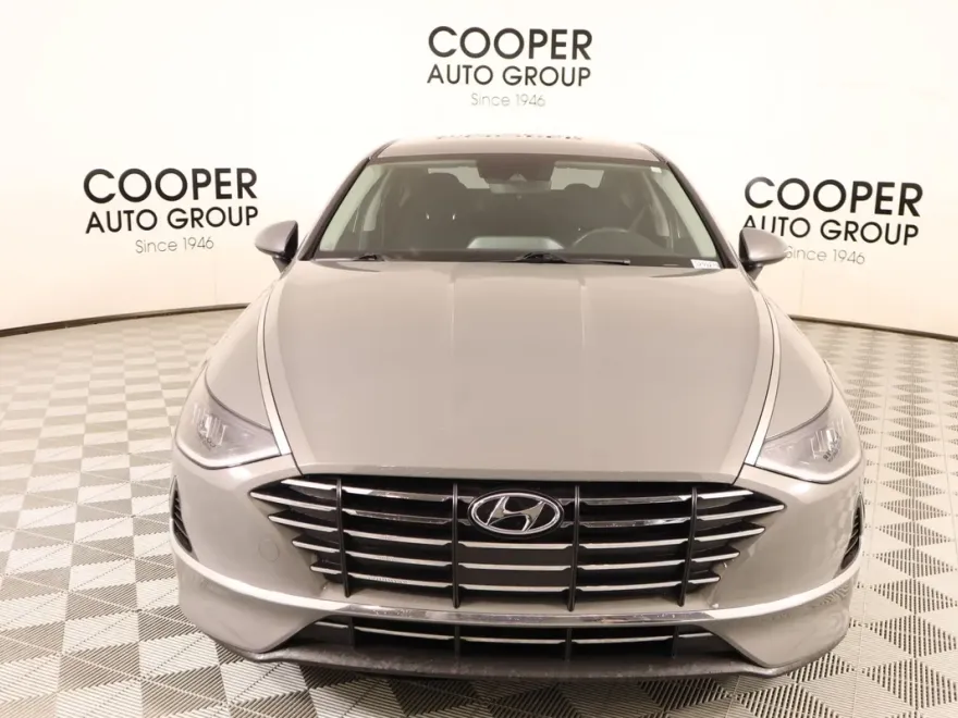 2023 Hyundai Sonata SE photo 1