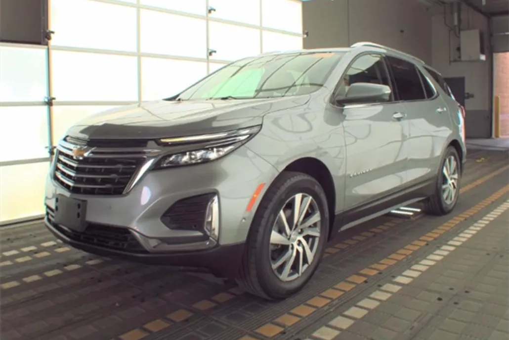 2023 Chevrolet Equinox Premier photo 1