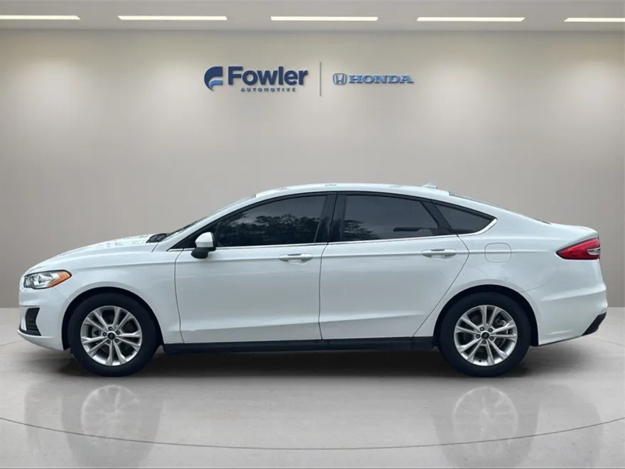 2020 Ford Fusion S photo 1