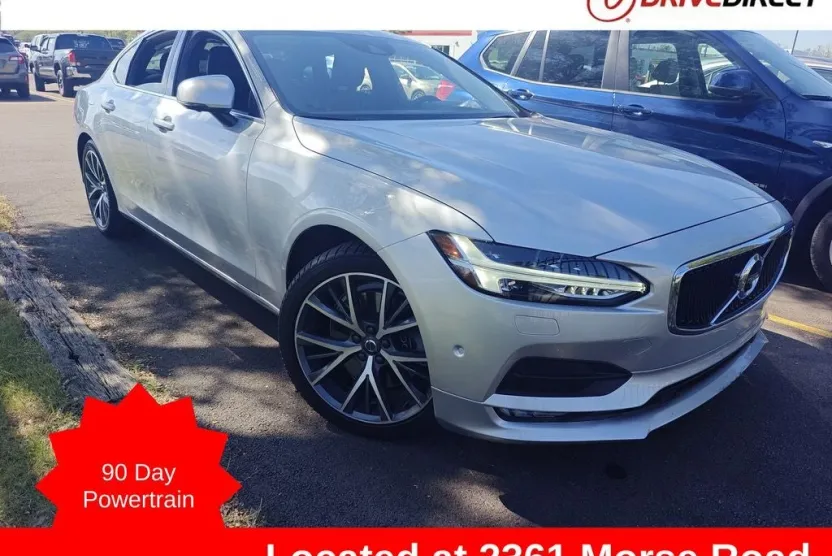 2017 Volvo S90 T6 Momentum photo 1