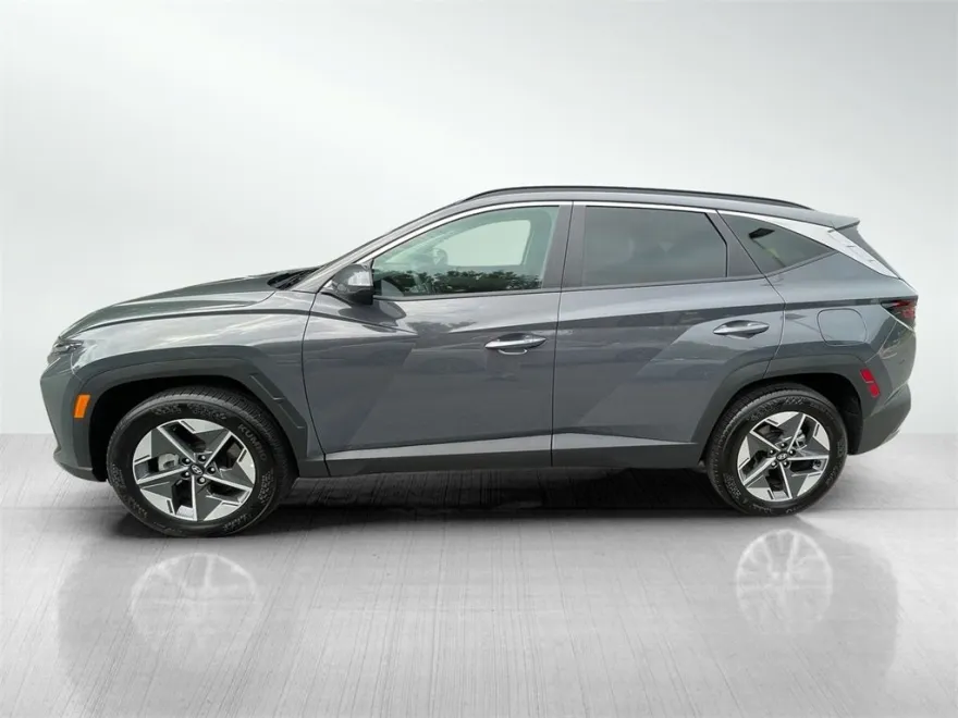 2025 Hyundai Tucson SEL photo 1