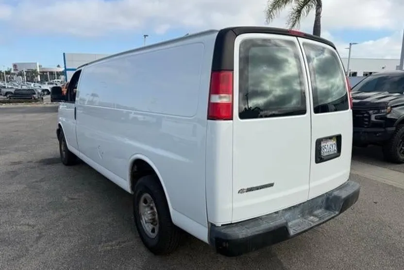 2019 Chevrolet Express Work Van Cargo 2500 photo 1