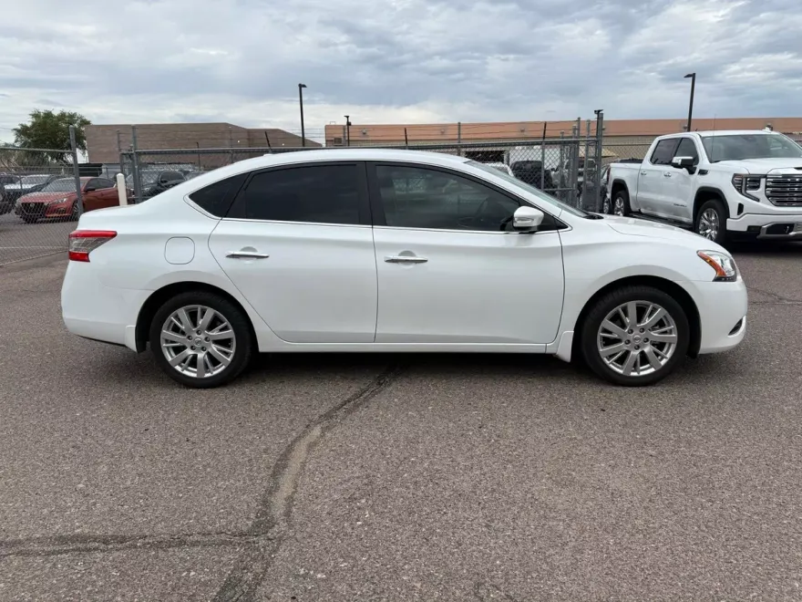 2015 Nissan Sentra SL photo 1