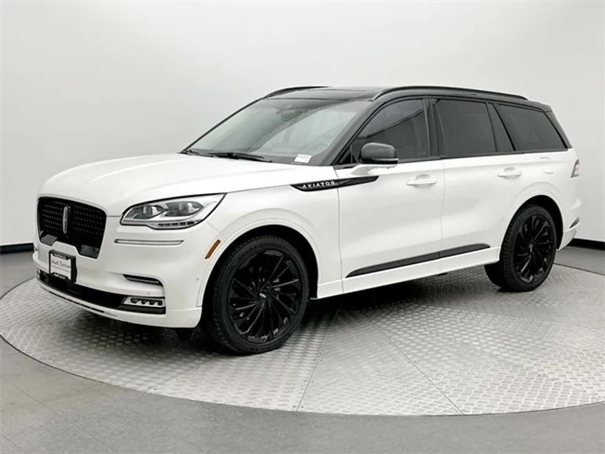 2023 Lincoln Aviator Black Label photo 1