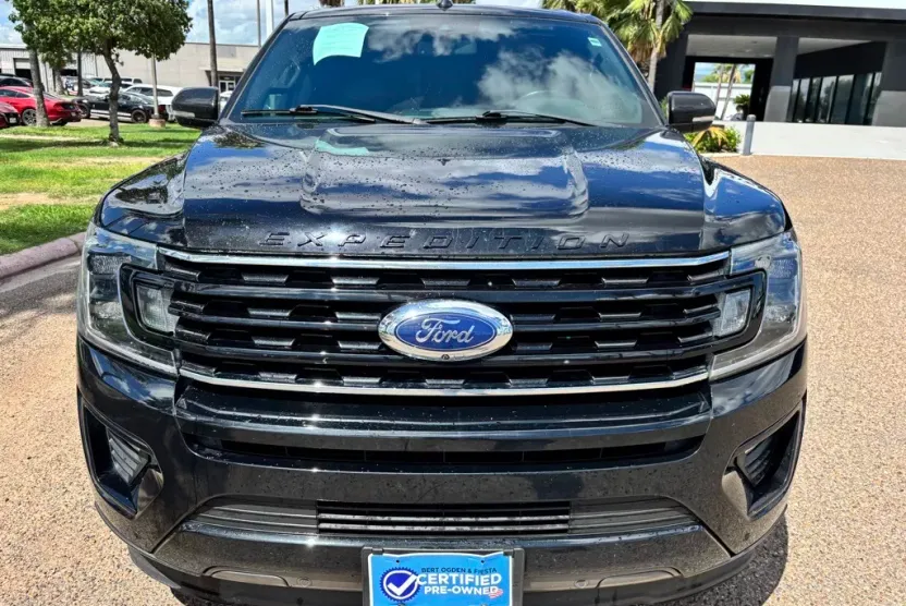 2021 Ford Expedition Limited photo 1