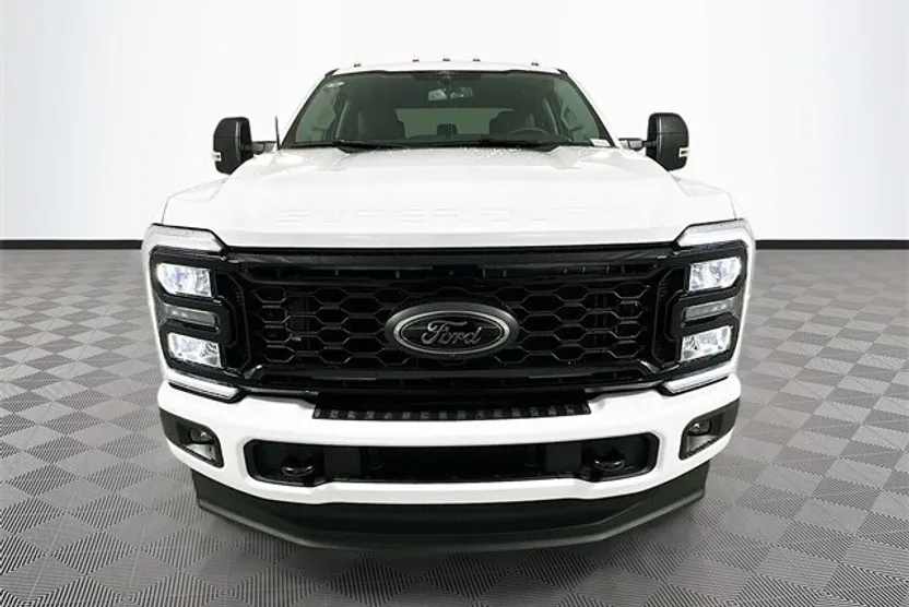 2026 Ford F-350 XLT photo 1