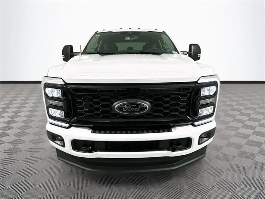 2026 Ford F-350 XLT photo 1