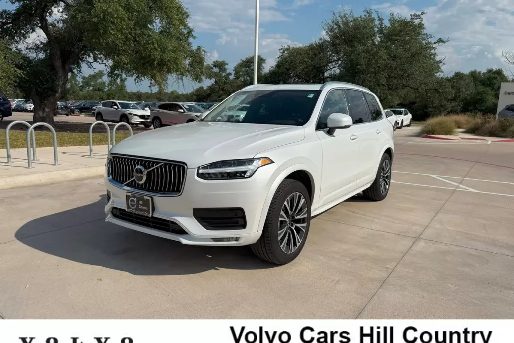 2020 Volvo XC90 T5 Momentum photo 1