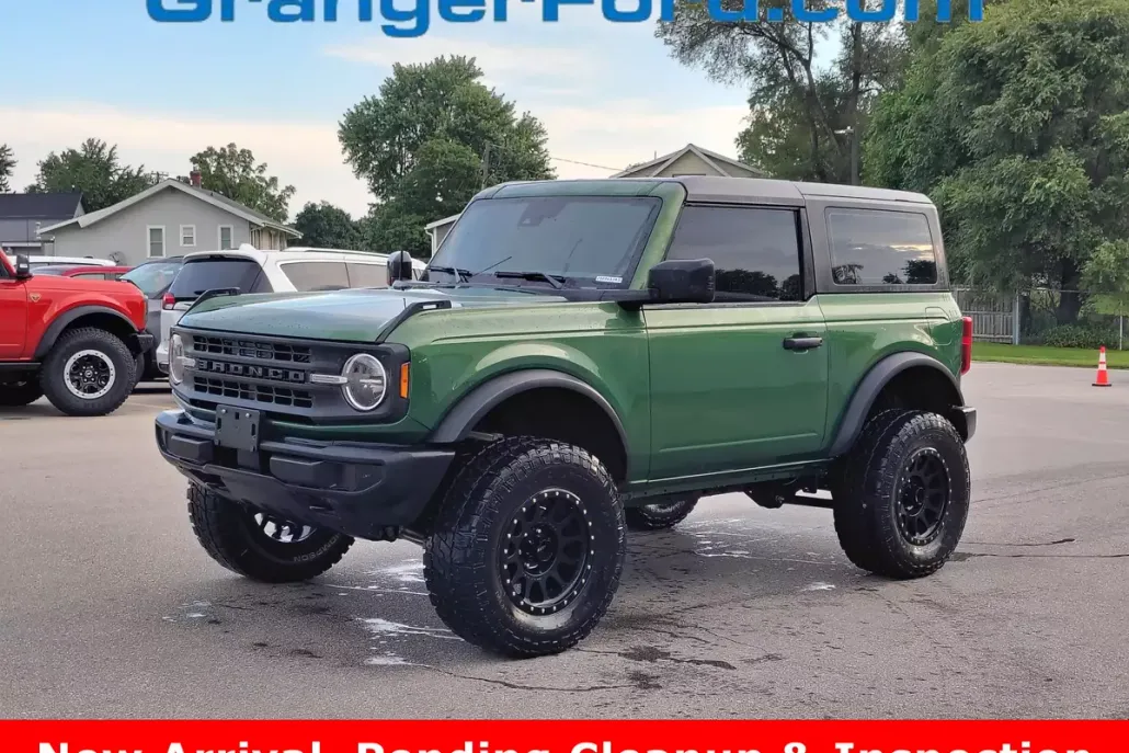 2022 Ford Bronco Base photo 1