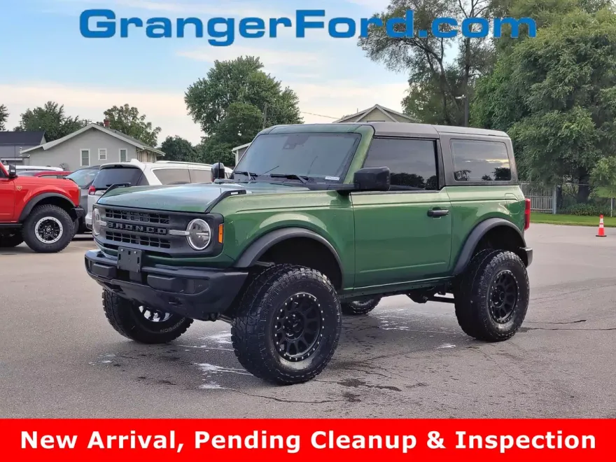 2022 Ford Bronco Base photo 1