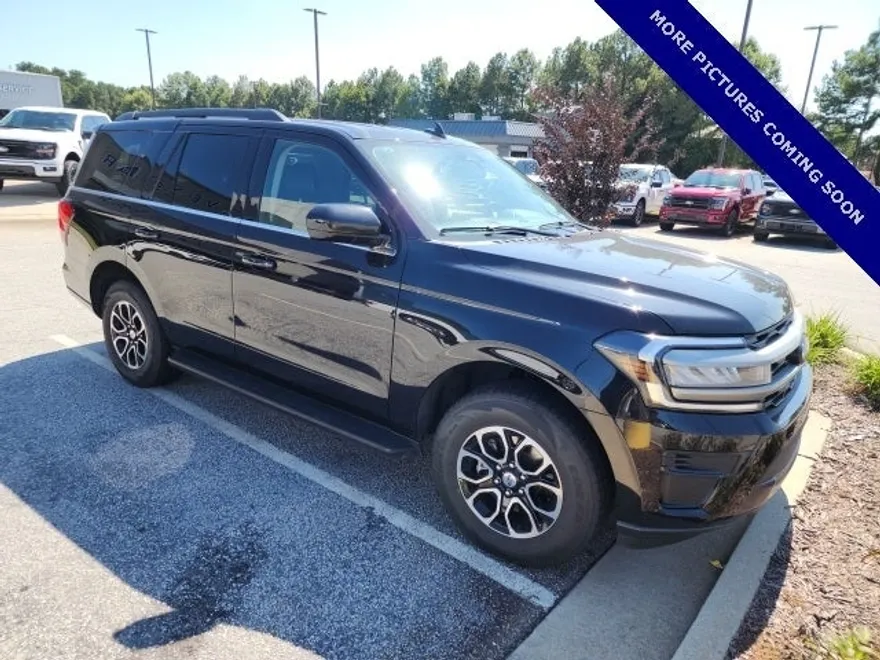 2024 Ford Expedition XLT photo 1