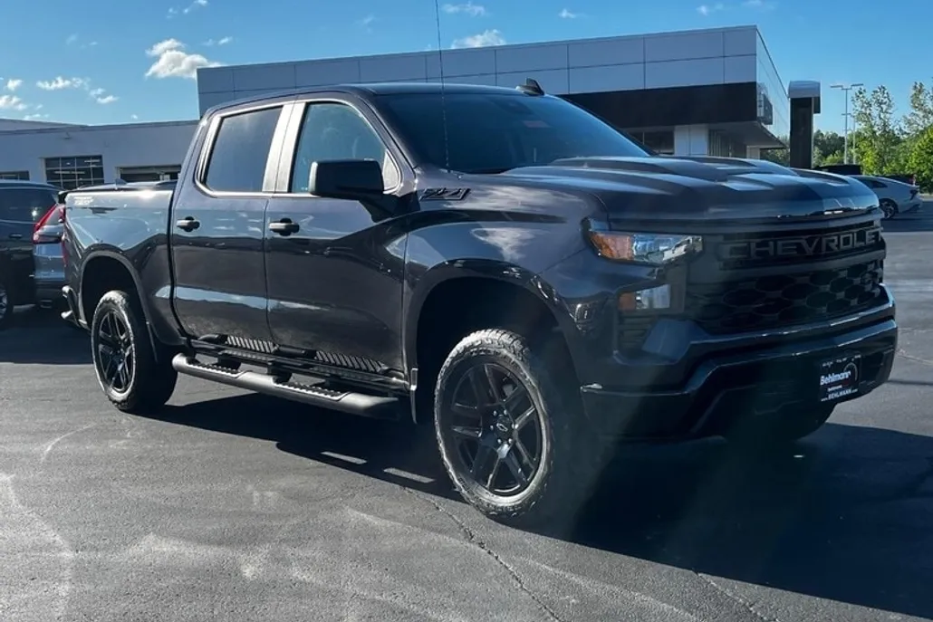 2024 Chevrolet Silverado 1500 Custom Trail Boss photo 1
