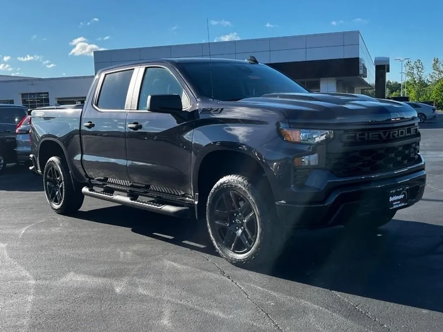 2024 Chevrolet Silverado 1500 Custom Trail Boss photo 1