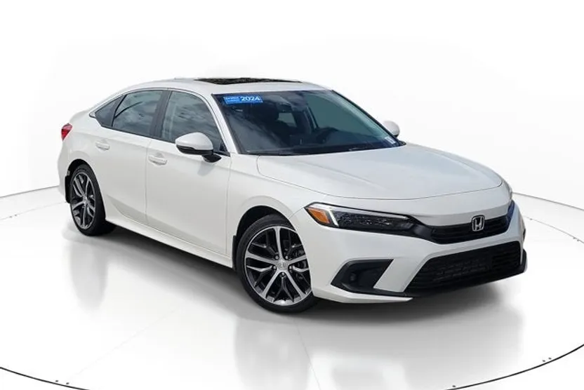 2024 Honda Civic Touring photo 1