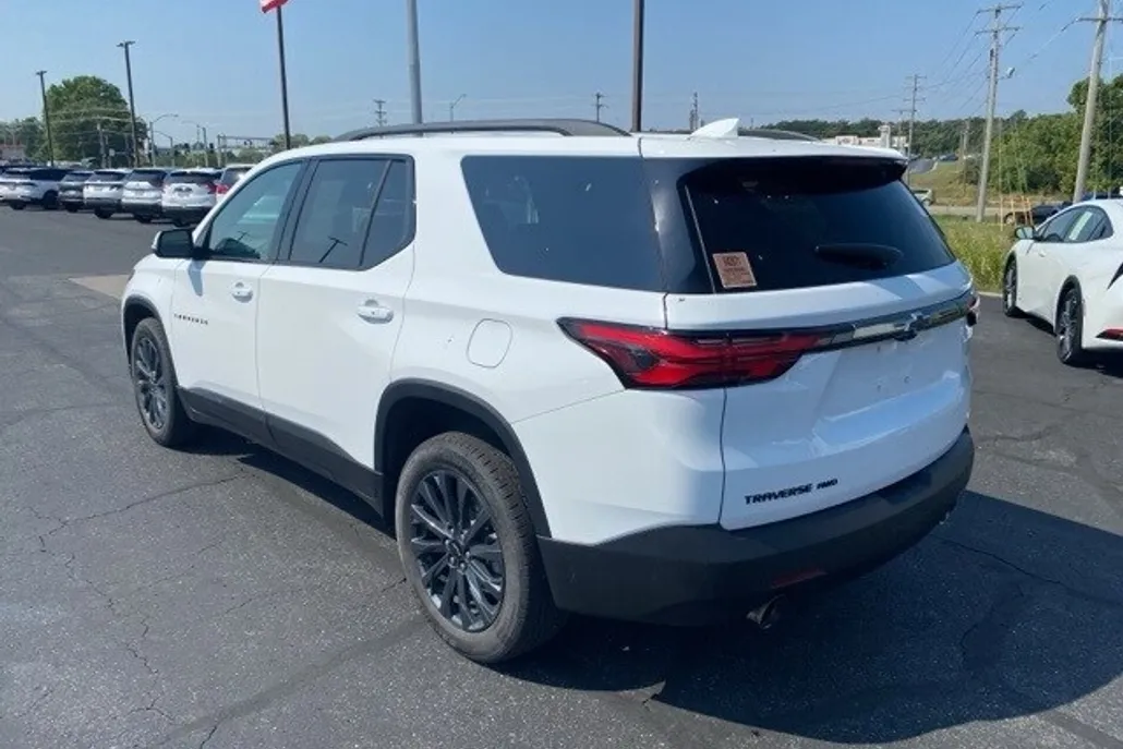 2023 Chevrolet Traverse RS photo 1