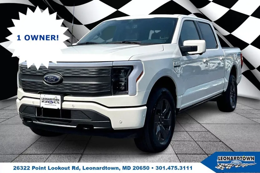 2023 Ford F-150 Lightning Lariat photo 1