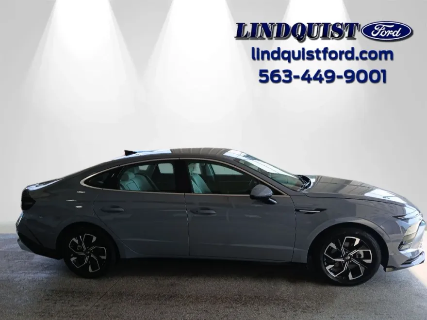 2024 Hyundai Sonata SEL photo 1