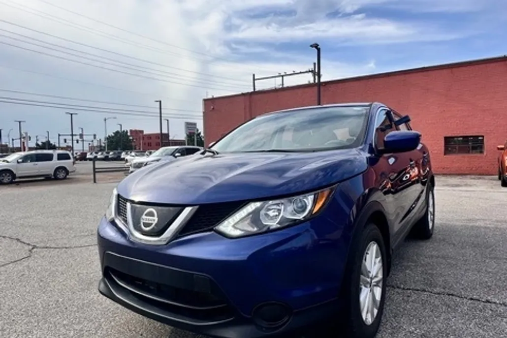 2019 Nissan Rogue Sport S photo 1