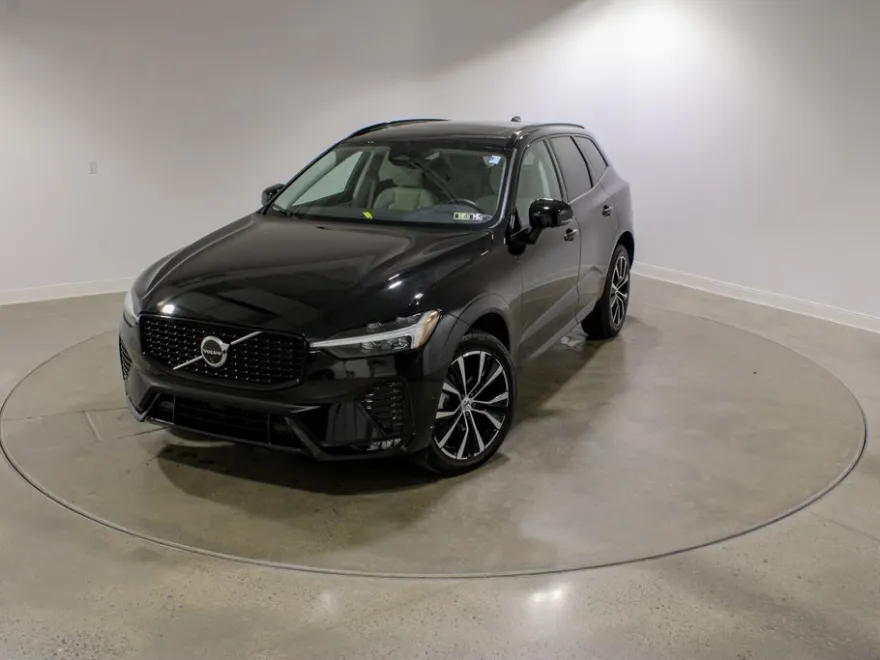 2024 Volvo XC60 B5 Plus photo 1