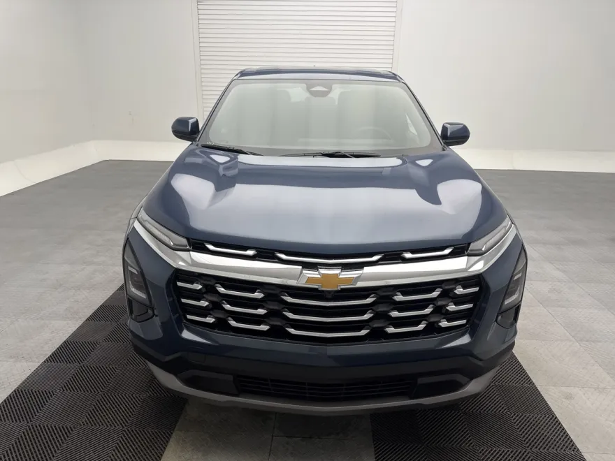 2026 Chevrolet Equinox LT photo 1