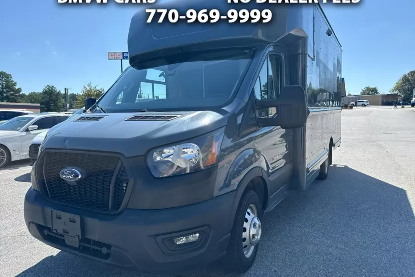 2022 Ford Transit Cutaway photo 1