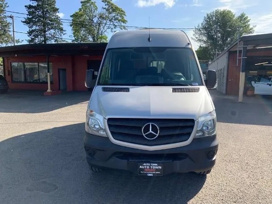 2016 Mercedes Benz Sprinter 2500 photo 1