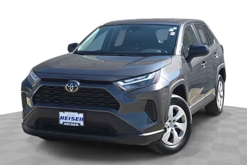 2024 Toyota RAV4 LE photo 1