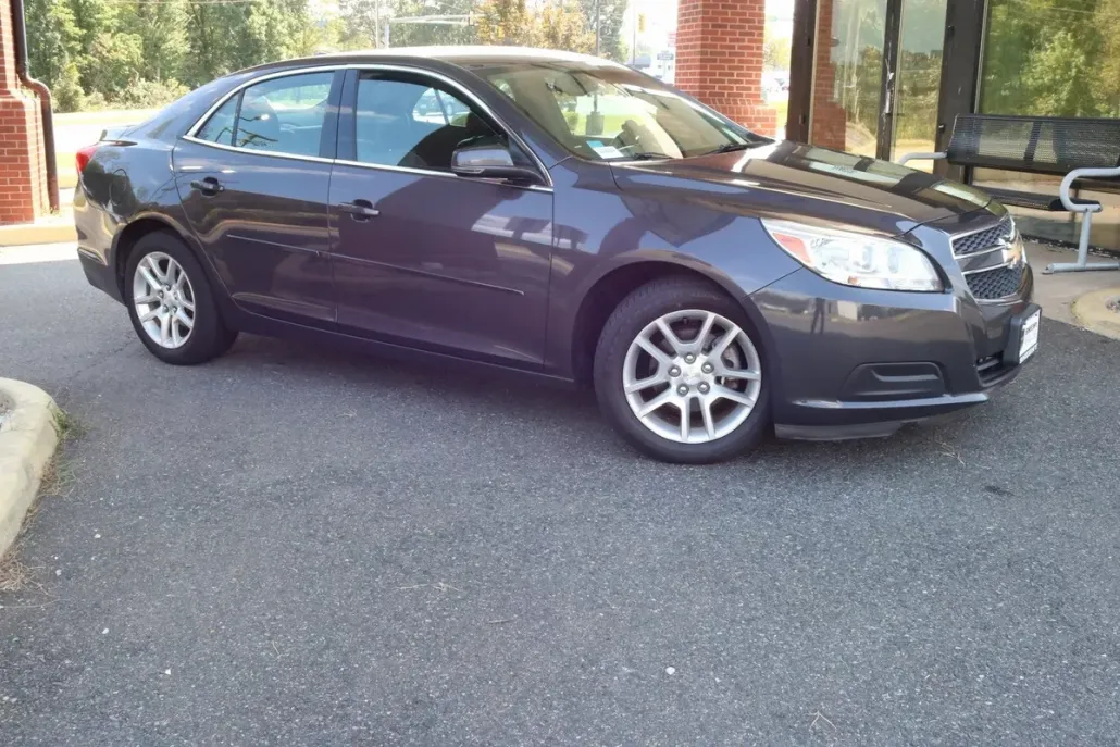 2013 Chevrolet Malibu 1LT photo 1