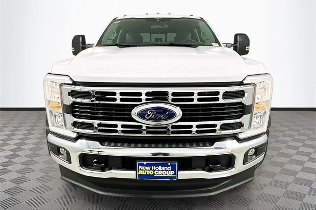 2026 Ford F-550 XL photo 1