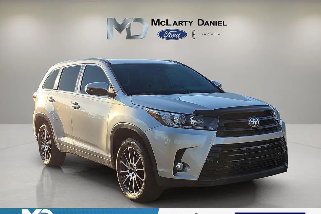 2018 Toyota Highlander SE photo 1