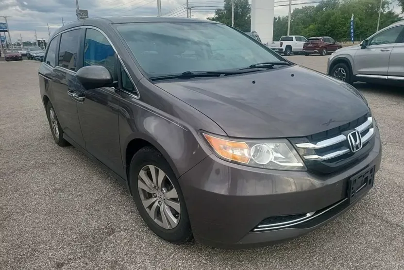 2016 Honda Odyssey EX-L photo 1
