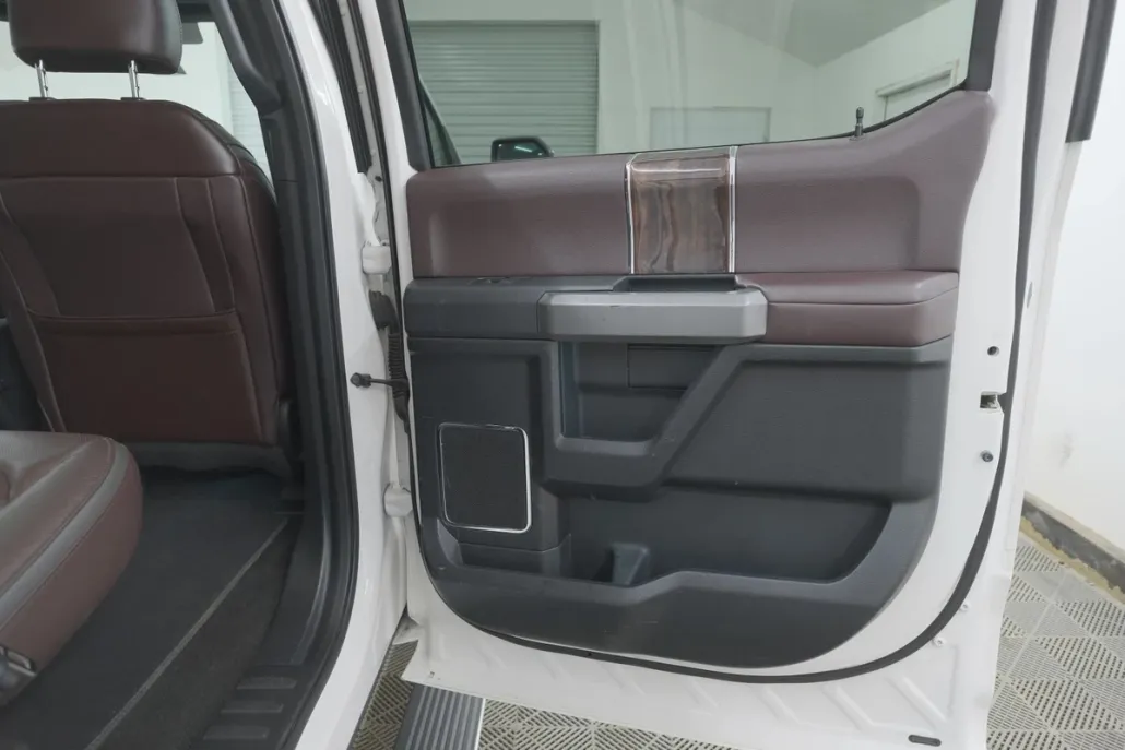 2015 Ford F-150 photo 1