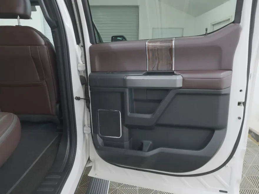 2015 Ford F-150 photo 1