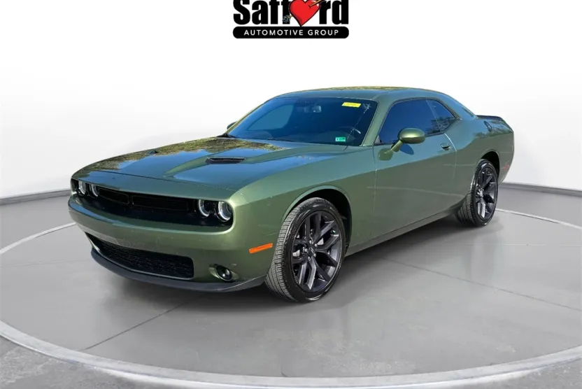 2020 Dodge Challenger SXT photo 1