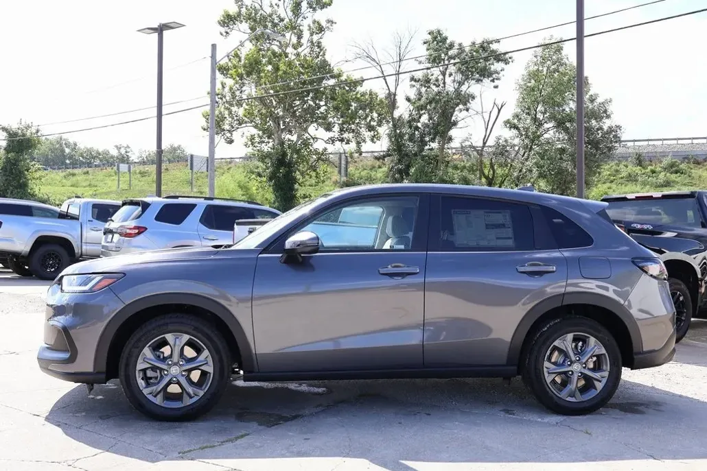 2026 Honda HR-V LX photo 1