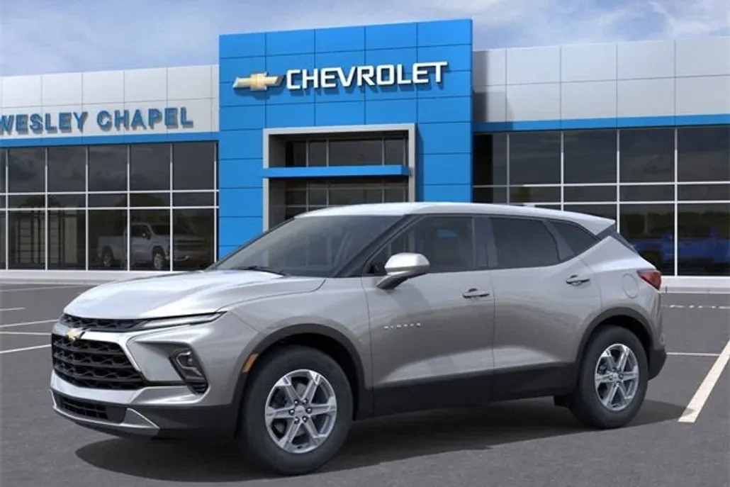 2025 Chevrolet Blazer 2LT photo 1