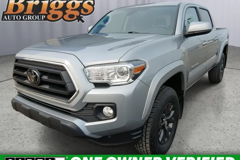 2022 Toyota Tacoma SR5 photo 1