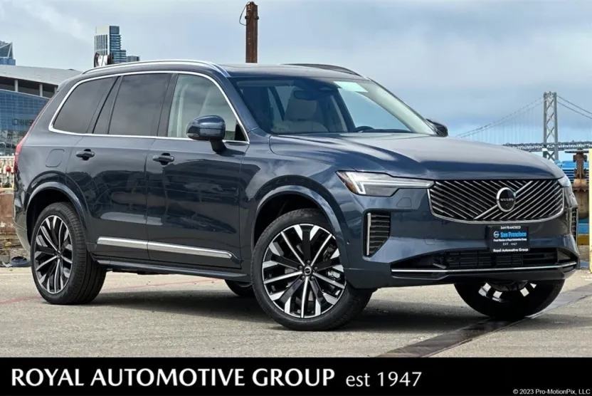 2026 Volvo XC90 T8 photo 1
