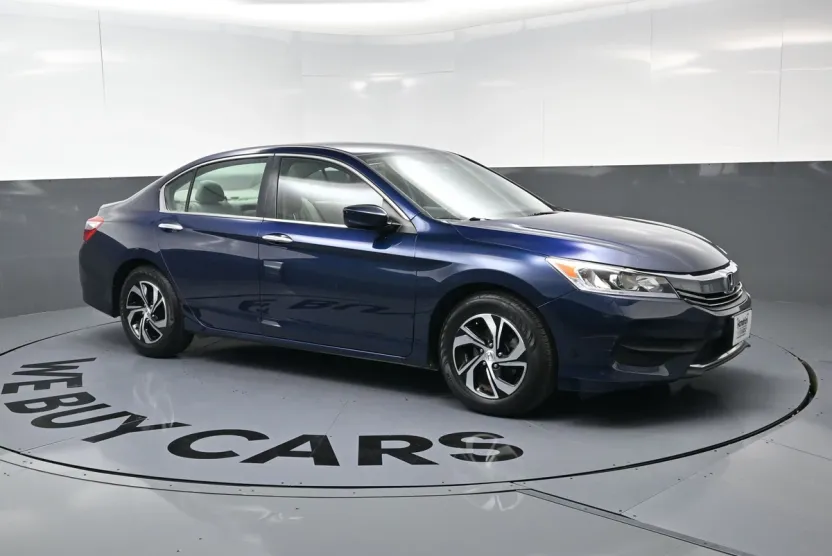 2016 Honda Accord LX photo 1