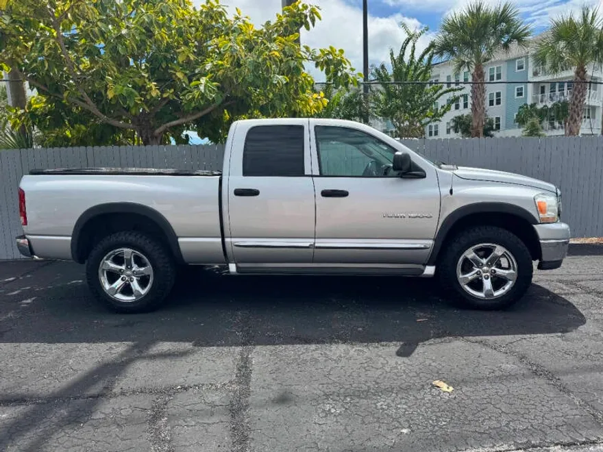 2006 Dodge Ram SLT photo 1