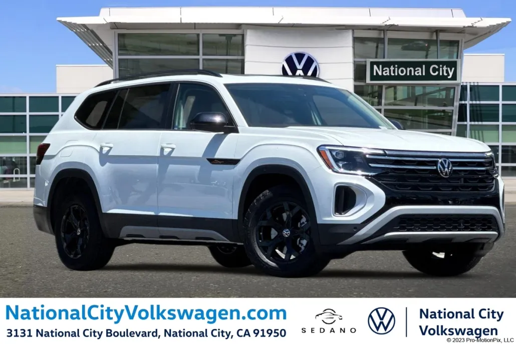2025 Volkswagen Atlas Peak Edition SE photo 1
