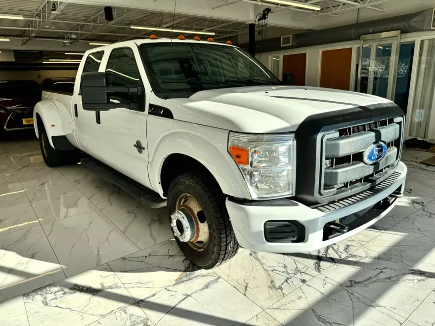 2016 Ford F-350 XL photo 1