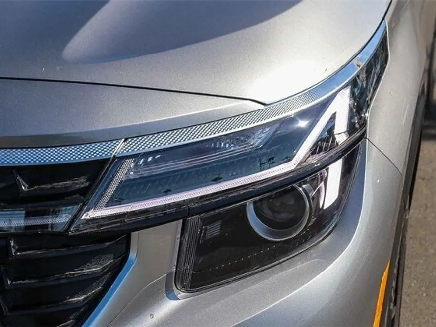 2026 Kia Seltos S photo 1