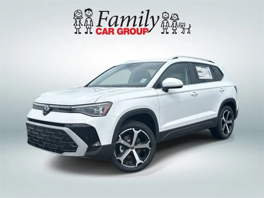 2025 Volkswagen Taos SEL photo 1