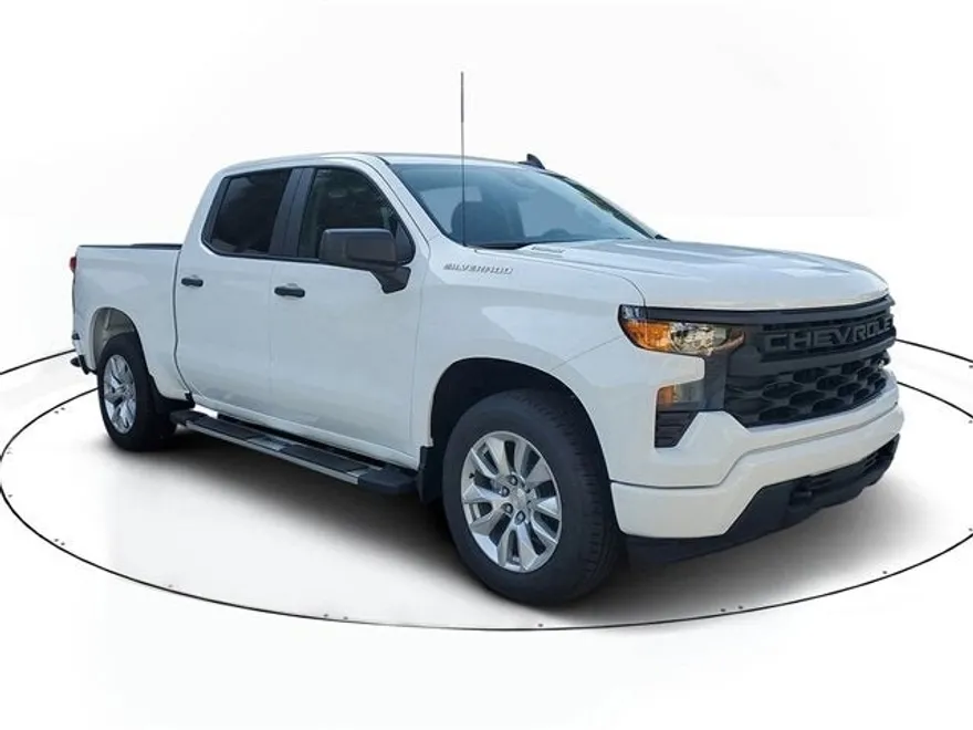 2025 Chevrolet Silverado 1500 Custom photo 1