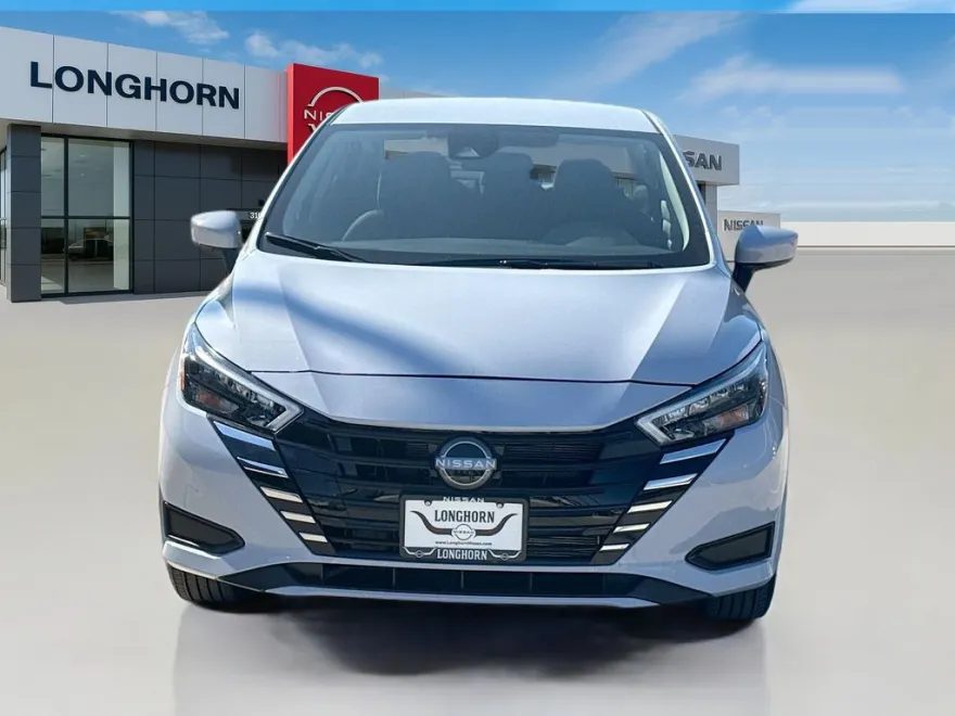 2025 Nissan Versa SV photo 1