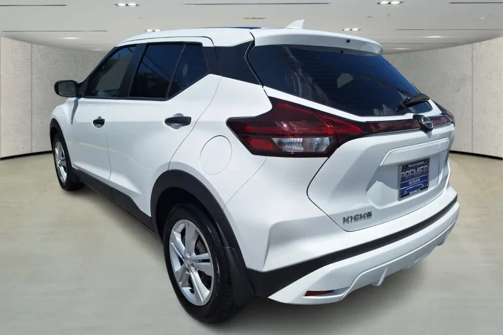 2024 Nissan Kicks S photo 1