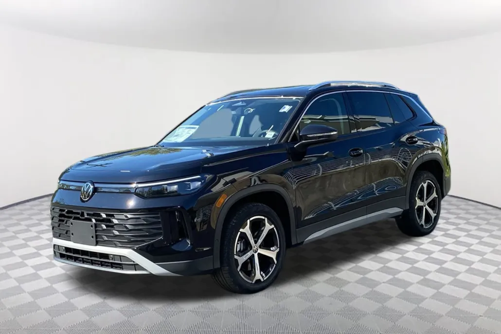 2025 Volkswagen Tiguan SE photo 1