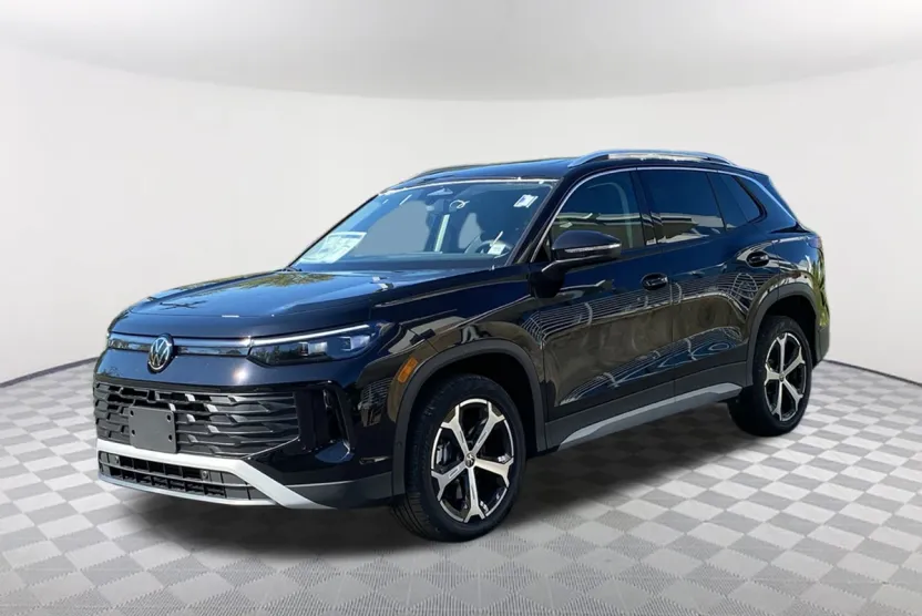 2025 Volkswagen Tiguan SE photo 1